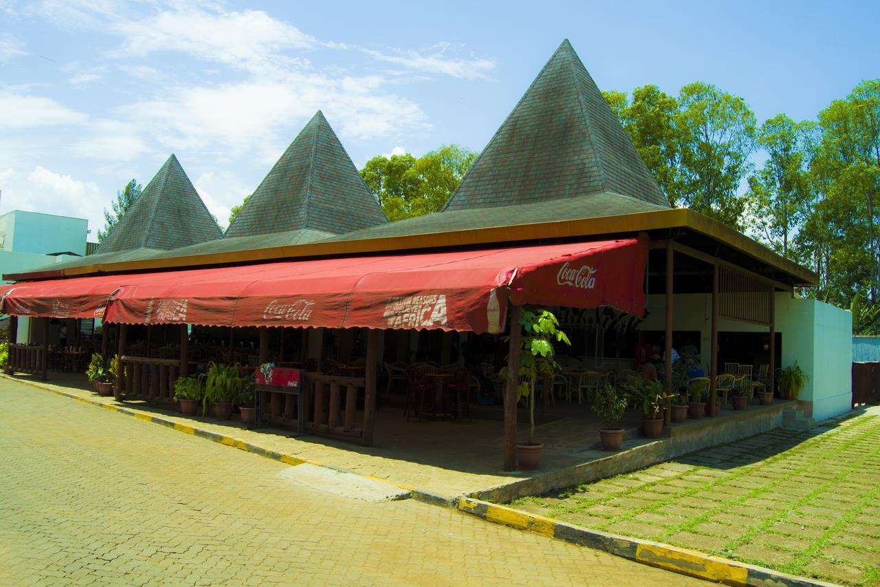 The Vic Hotel Kisumu Exteriör bild